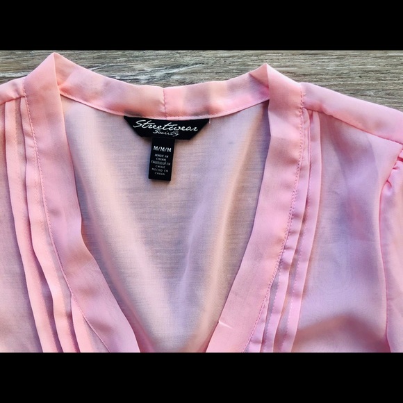 Pink blouse - Picture 3 of 3